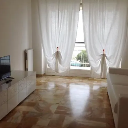 Vittoria Grattacielo *